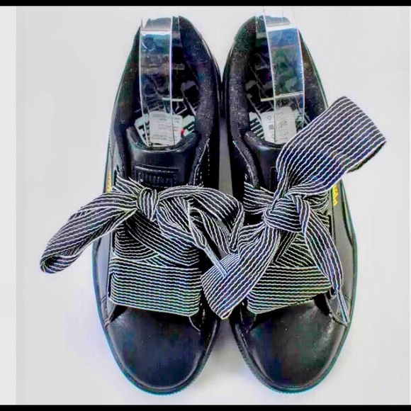 💚💜NEW💚💜PUMA💚💜WIDE LACED SNEAKERS💚💜 - Picture 4 of 6